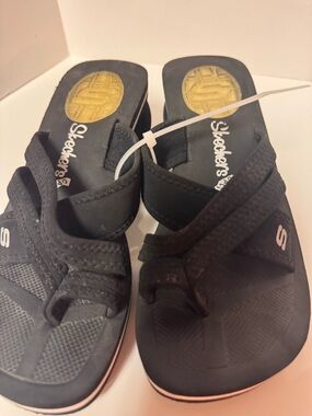 Y2K Sketchers Cali Black Sandals size 6